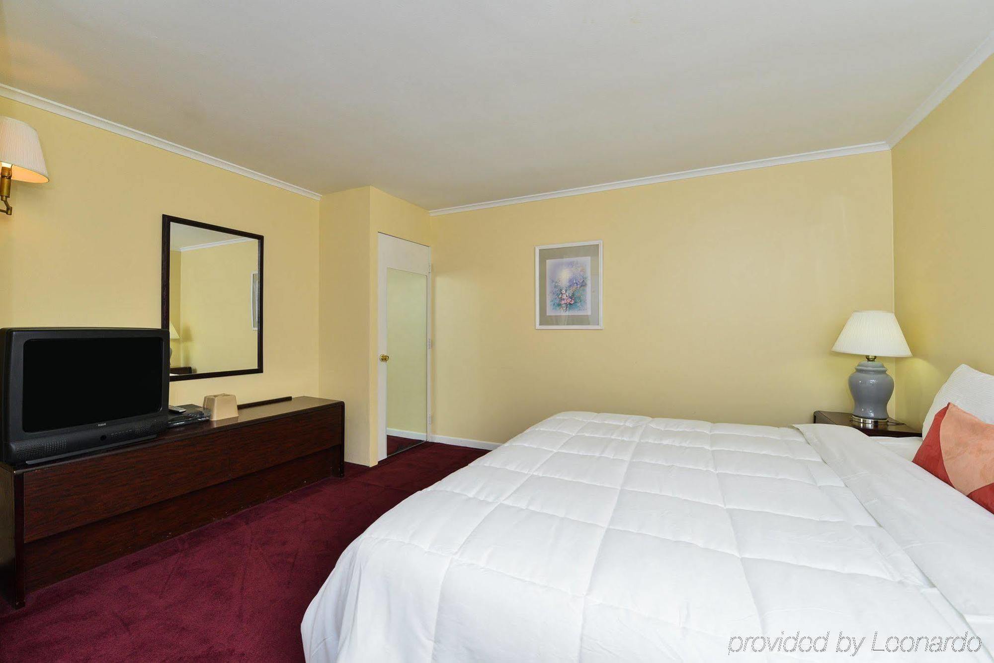 Americas Best Value Inn บริดจ์วอเตอร์ ภายนอก รูปภาพ